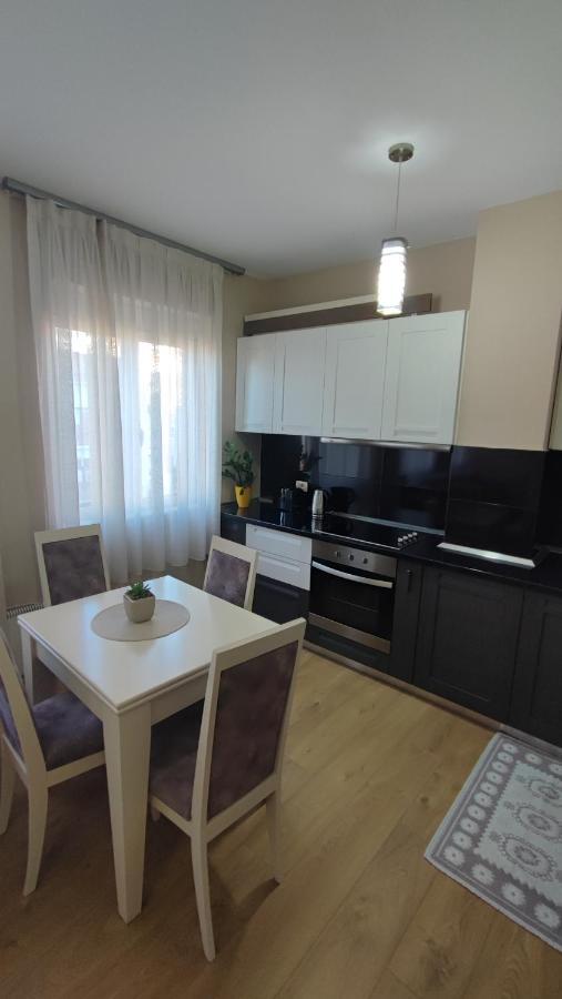 Tirana New Bazaar-Apartment 1 Ngoại thất bức ảnh